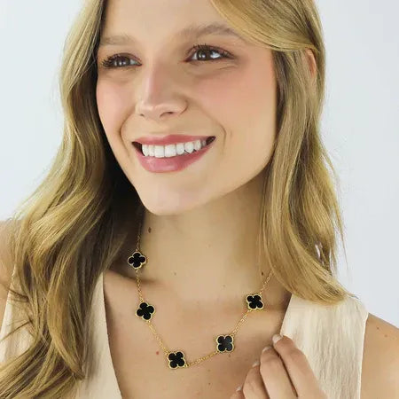 Collar Treboles Bañado en Oro + Envío Gratis y Garantia de por vida